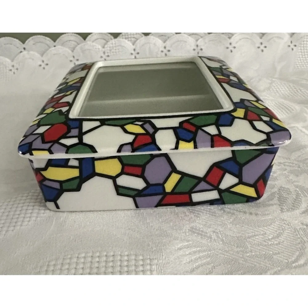 N/A very small multicolor
